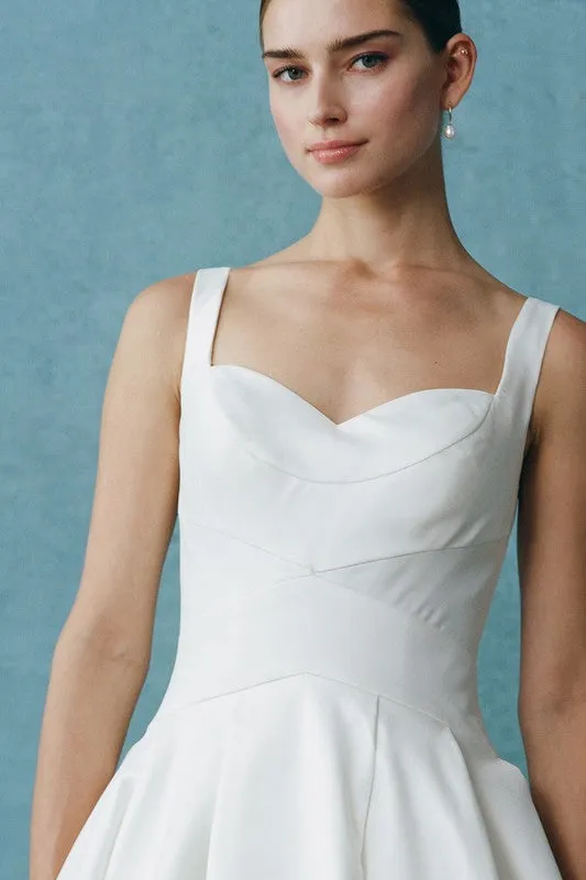 Off White Sleeveless Sweetheart Mopping Bridal Dress